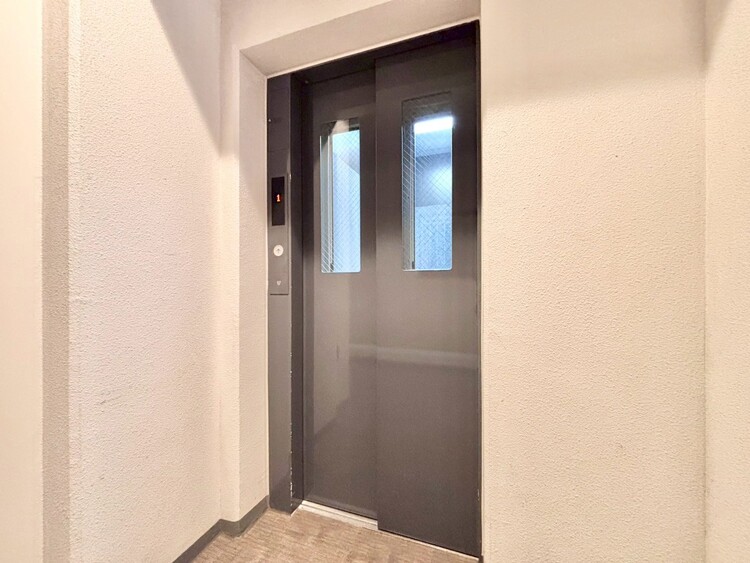 その他 エレベーター完備のため荷物が多くなっても安心。