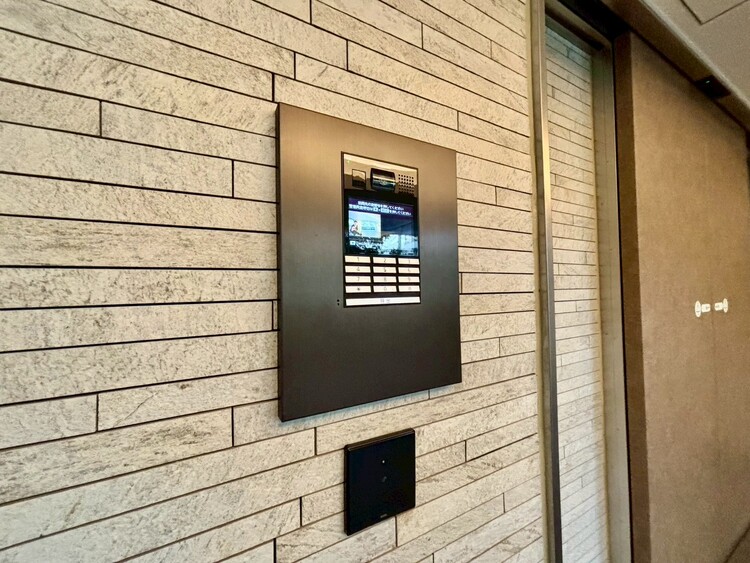 その他 誰が来てもわかる様にモニター付きインターホンを設置。