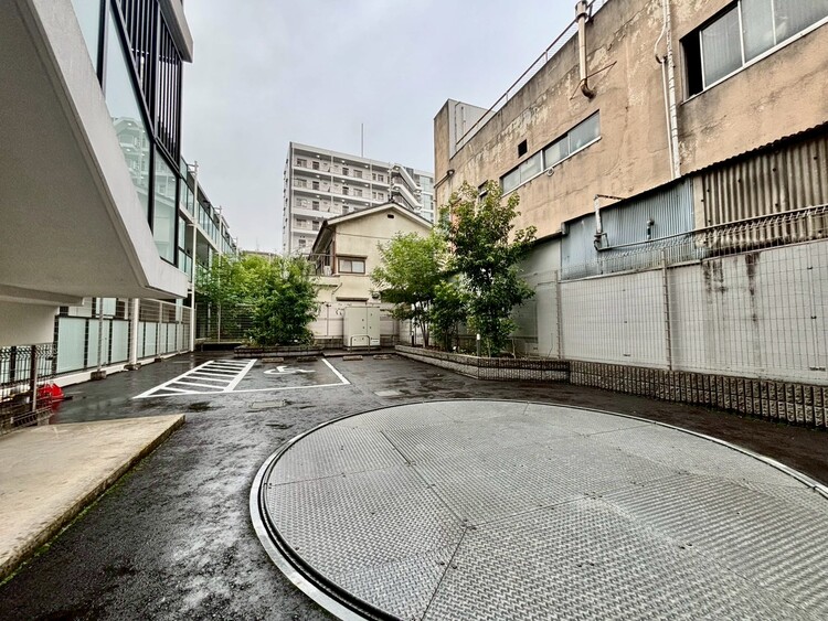 その他 駐車スペースが嬉しいですね。※空き状況は都度ご確認下さい。