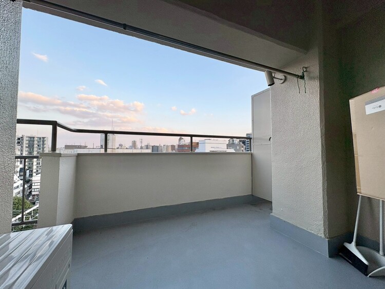 その他 朝の澄んだ空気や、夕方に吹く清々しい風を感じられるバルコニー。