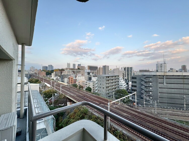 その他 眺望や窓からの景色が良いと、家で過ごす時間も快適です。