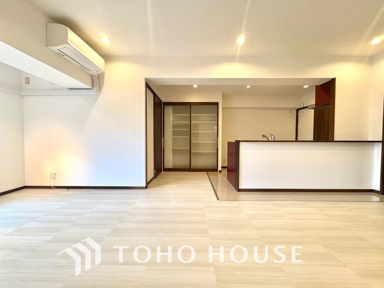 内装 【LIVING】◆simple is best◆無駄のない綺麗なつくりのリビングルームであなただけの暮らしを。