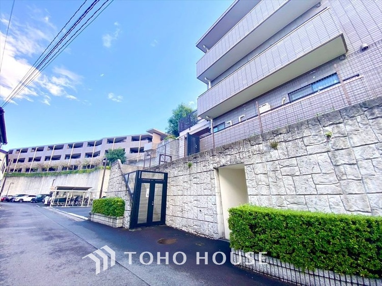 外観 【APPEARANCE】◆住む喜び、楽しさ、感動◆を君と共有したい。いつまでもずっと家族を見渡せるこの広い空間で。