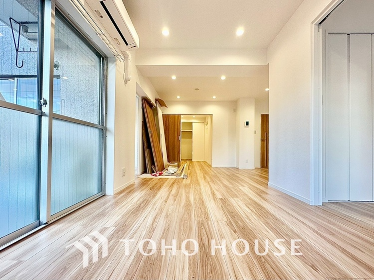 内装 【LIVING】◆住む喜び、楽しさ、感動◆を君と共有したい。いつまでもずっと家族を見渡せるこの広い空間で。