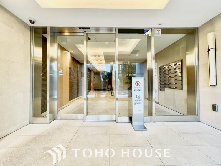 バルコニー 【BALCONY】◆Open new door◆扉の向こうには青空が広がっている。