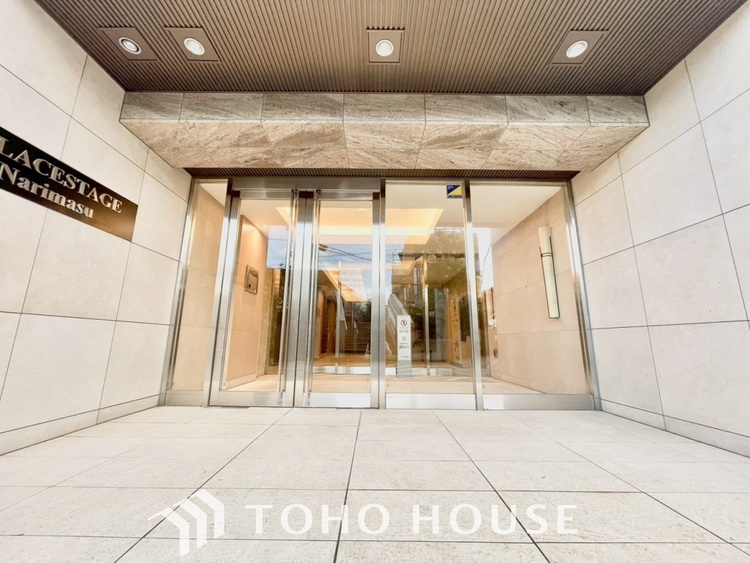 その他 【BALCONY】◆BLUE SKY◆自然の心地よさに包まれる。大開口の外に広がるのは爽やかな青空。