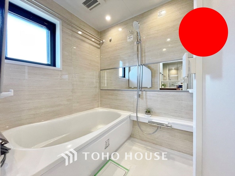 風呂 【BATHROOM】◆プライベートな空間◆simpleだからrelaxできるんです。こころもからだもキレイさっぱり。