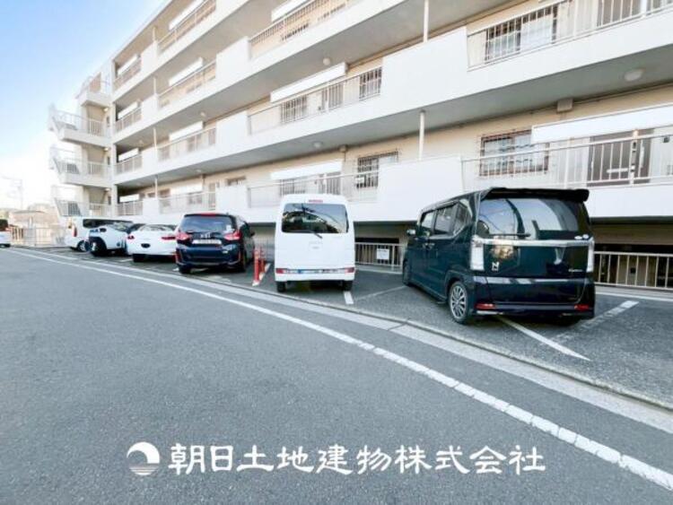駐車場 【駐車場】敷地内駐車場。日々の暮らしをスムーズにするため大切なスペースです。