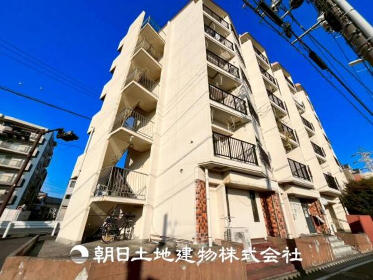 外観 【外観写真】特別な空間はたくさんの光を浴び、風を感じ、暮らしの時間を豊かにしてくれます。デザインされた空間と充実した建物と共に大切な家族の思い出を刻んでいきます