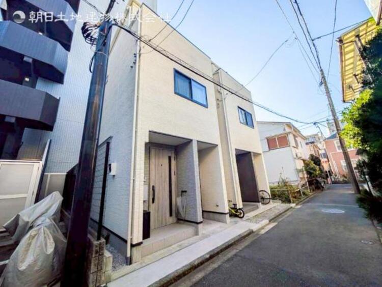 外観 【外観】周辺環境とのコラボレーションにより明るく開放的な空間！落ち着いたお洒落な外観で機能的な生活！