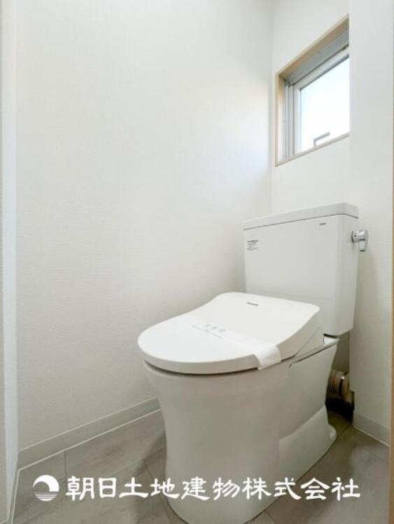 トイレ 【トイレ】大切な1人時間。寛ぎだけではない、快適な生活を送る為に必要なもの。毎日使う場所だから、より快適な空間に仕上げられています。