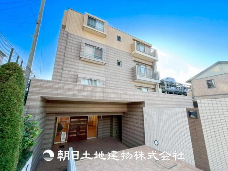 外観 【外観写真】その家から感じられる、気品・上質・重厚感・極細やかさ、そのすべては見た者に安らぎを与える特別な空間です。ここに住むからこそ意味がある。すべての（始まり）をここから迎えましょう。