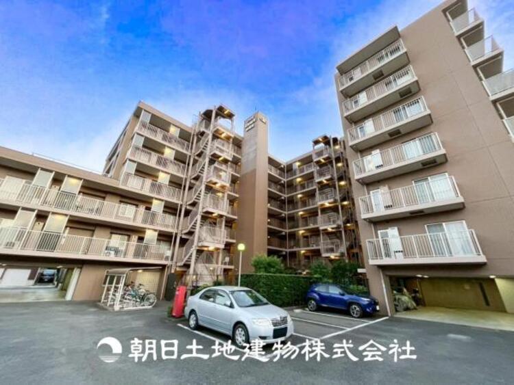 外観 【外観写真】デザインされた空間と競い合うかのような充実した建物と共に大切な家族の思い出を刻んでいきます。