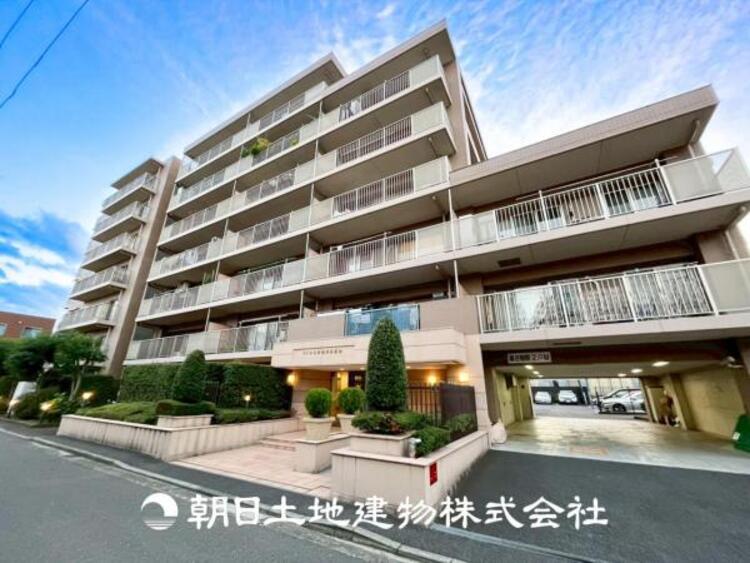 外観 【外観写真】時間のゆとりと空間、暖かな陽光がもたらす光と風を独占してください。新しい暮らしが始まります。