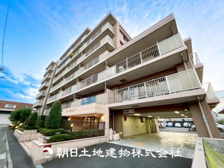 外観 【外観写真】デザインされた空間と充実した建物と共に大切な家族の思い出を刻んでいきます。