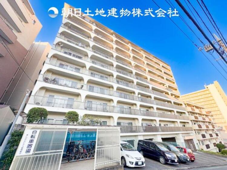 外観 表現された空間はたくさんの光を浴び、風を感じ、暮らしの時間を豊かにしてくれます。