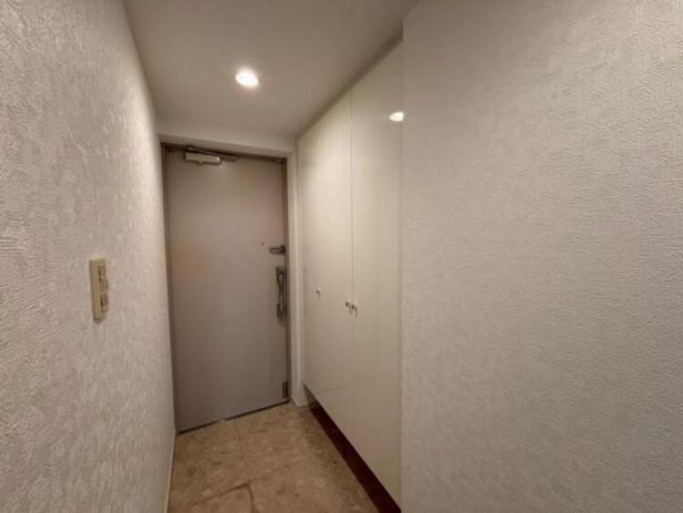 玄関 【2025年11月撮影】