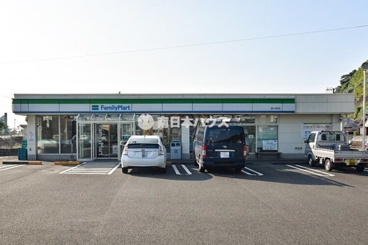 周辺 ファミリーマート喜入旧市店【ファミリーマート喜入旧市店】は、鹿児島市喜入町6074番5に位置する喜入旧市交差点近くのコンビニエンスストアです。駐車場有、店内には鹿児島… 徒歩 約27分（約2140m）