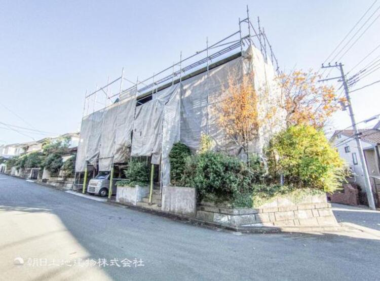 外観 毎日のお散歩も楽しく緑に恵まれた静かな住環境となります！！！伸び伸びスローライフを叶えてくれる物件！自然豊富な季節の移ろいを身近に感じられる環境は空間に彩りを添えておしゃれな住空間を作り上げます！