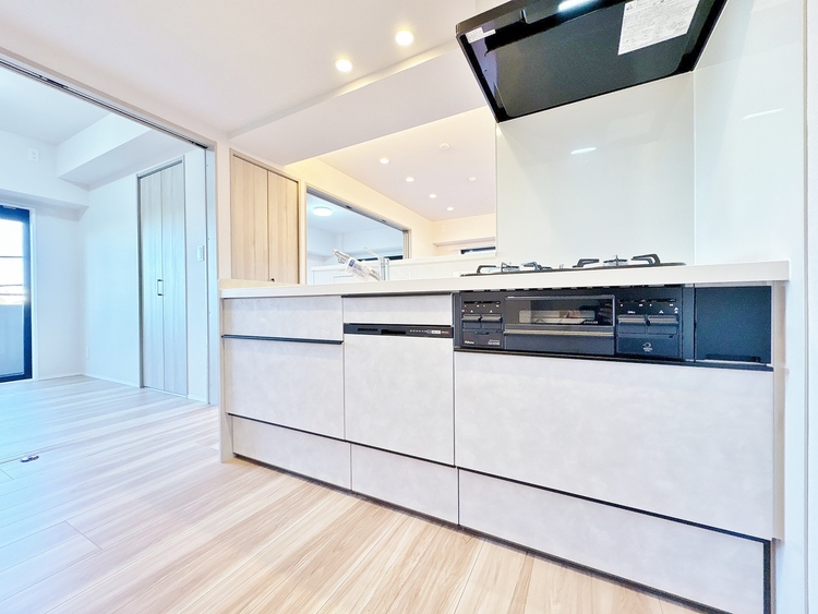 キッチン 洗練されたスタイリッシュなデザイン性と使いやすさを備えた仕様。