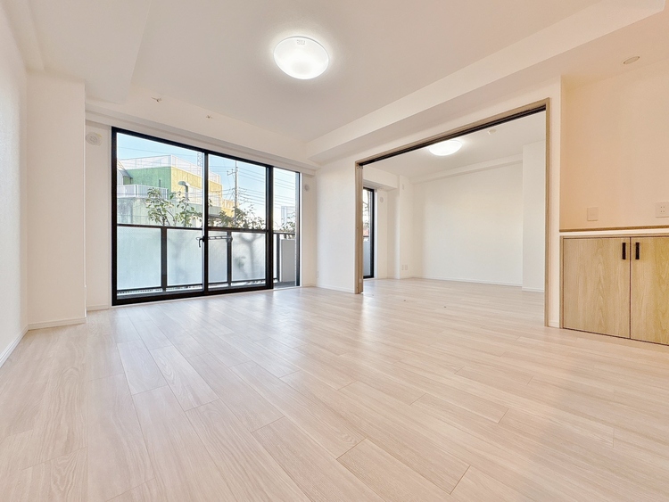 居間 豊かな居住性と、安心感を満たすクオリティが見事に調和した住空間。