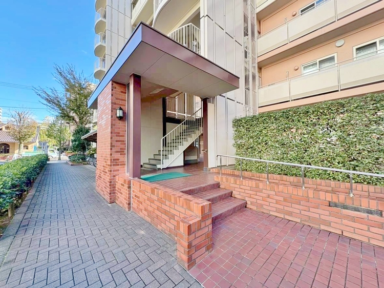 エントランス エントランスは、毎日の行き帰りで使う大事な空間です。