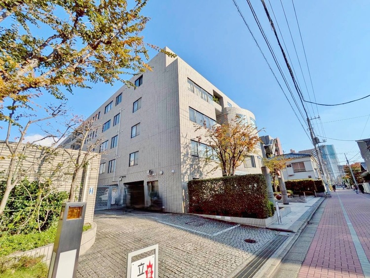 外観 現地に足をお運びいただいた際には、周辺散策などをお勧めいたします。