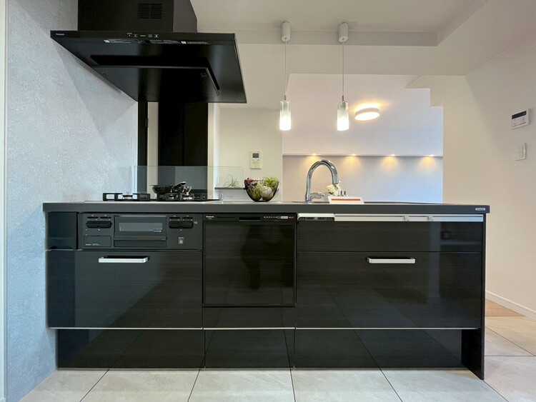 キッチン 洗練されたスタイリッシュなデザイン性と使いやすさを備えた仕様。