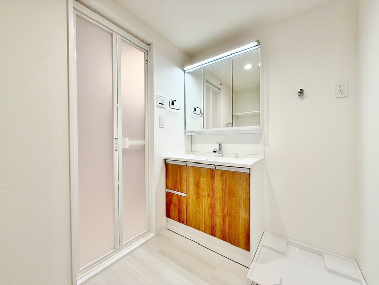 洗面 清潔感と心地よさを重視した、上質感漂うパウダールーム。