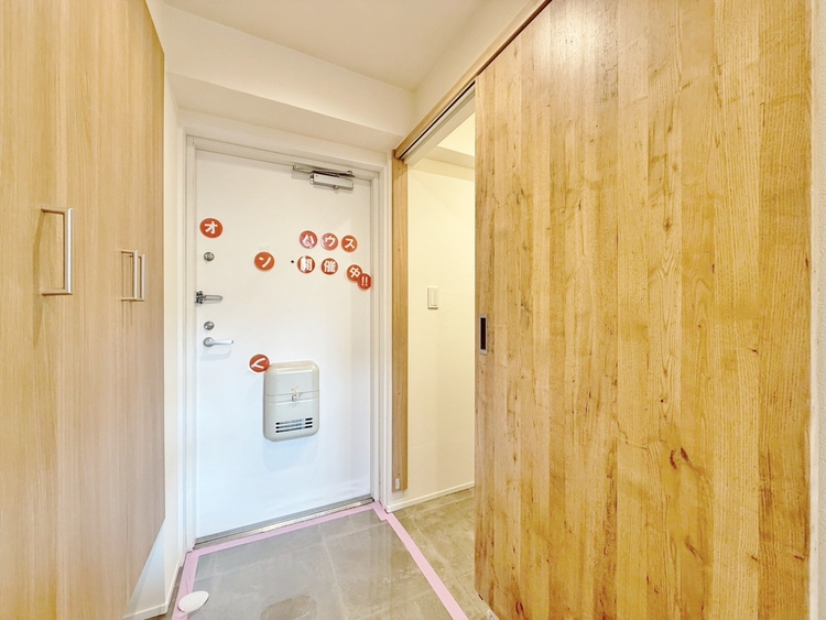 玄関 シューズボックスを完備した玄関です。