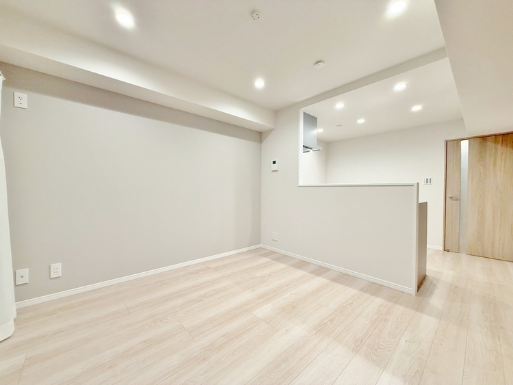 居間 快適に過ごす毎日を求めて、暮らしの中でご自身の「マイホーム」に創り上げてください。