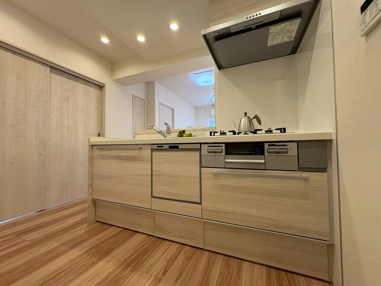 キッチン 洗練されたスタイリッシュなデザイン性と使いやすさを備えた仕様。