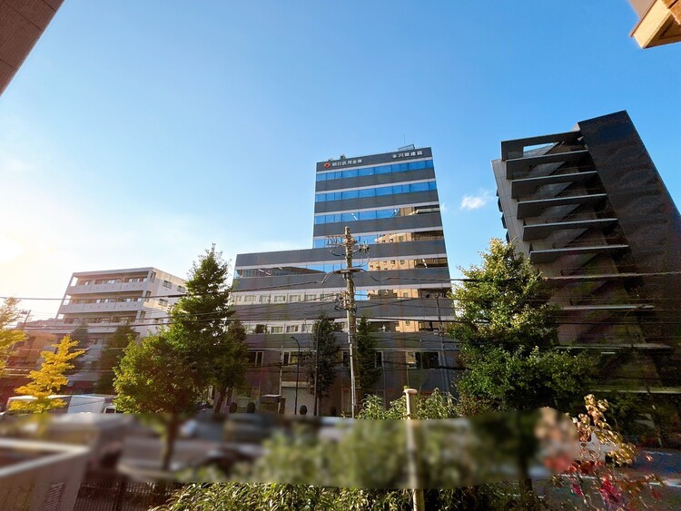 バルコニー 頬をなでる、優しい風を感じることが出来ます。