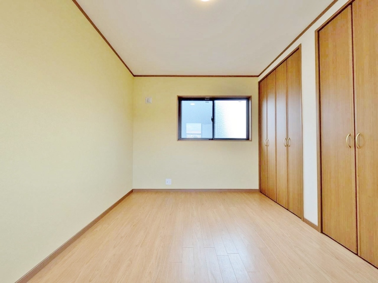 寝室 書斎や寝室へと変わっていくこの１室にどうアレンジするか、それを想像するだけで夢が膨らみますね。