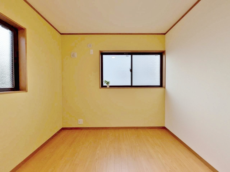 子供部屋 暖かいひだまりを全身で感じ取れる室内。光あふれる空間で子育てをする喜び。