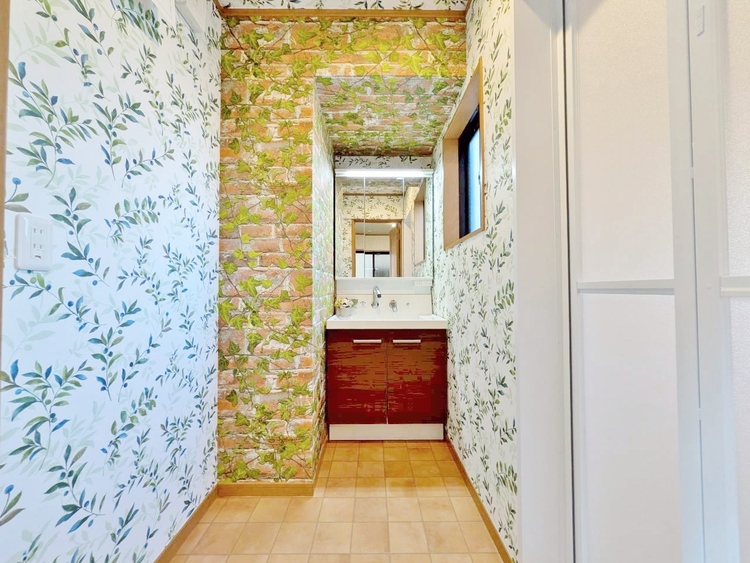 洗面 清潔感と心地よさを重視した、上質感漂うパウダールーム。