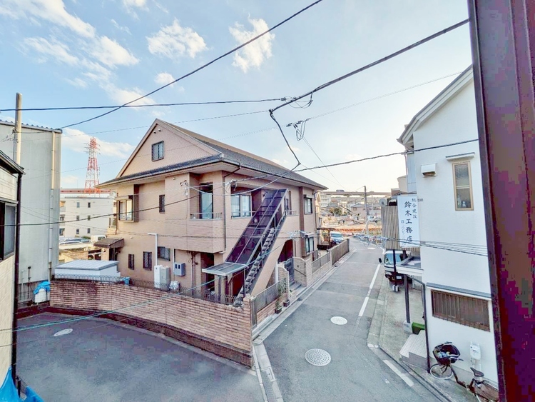 バルコニー 頬をなでる、優しい風を感じることが出来ます。