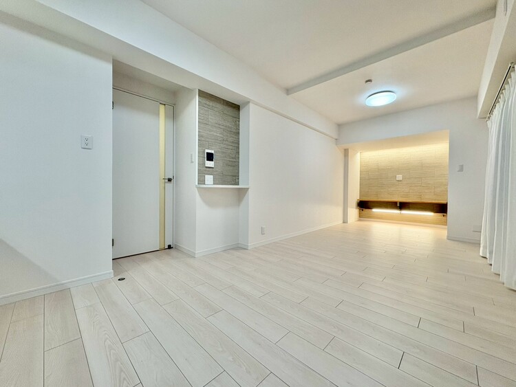 居間 飾り過ぎないシンプルな内装と偏り過ぎないデザインで統一しました。