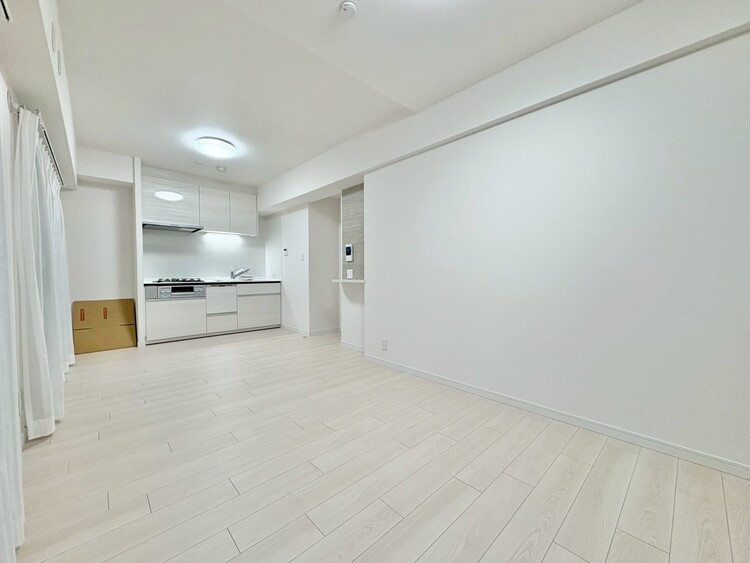 居間 快適に過ごす毎日を求めて、暮らしの中でご自身の「マイホーム」に創り上げてください。