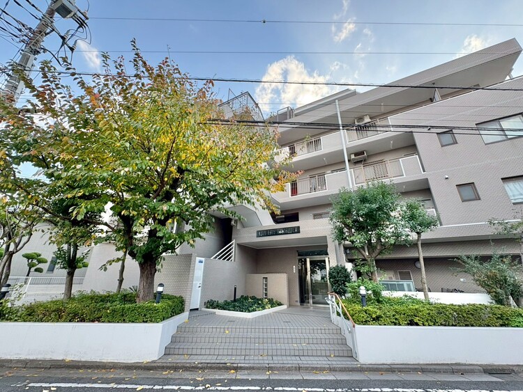 外観 資料には掲載していない情報が、現地にはたくさんあります。是非一度、現地をご確認ください。