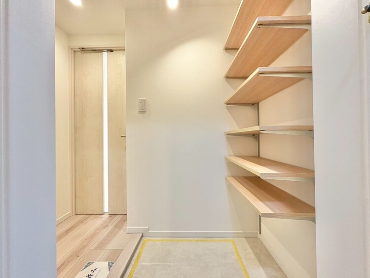 玄関 シューズボックスを完備した玄関です。