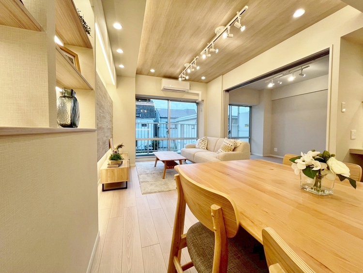 居間 「空間が織り成すひとつ先の住み心地」を演出します。