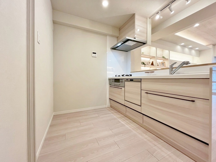 キッチン 洗練されたスタイリッシュなデザイン性と使いやすさを備えた仕様。