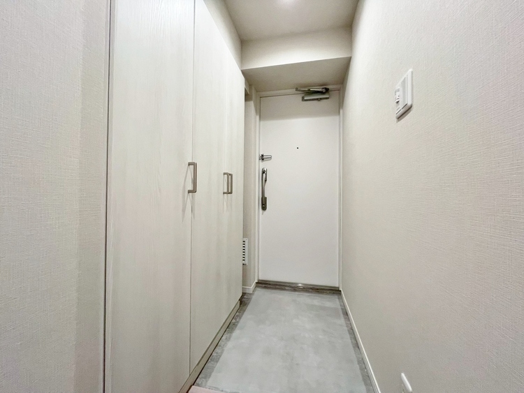 玄関 シューズボックスを完備した玄関です。