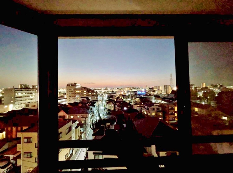 バルコニー 頬をなでる、優しい風を感じることが出来ます。