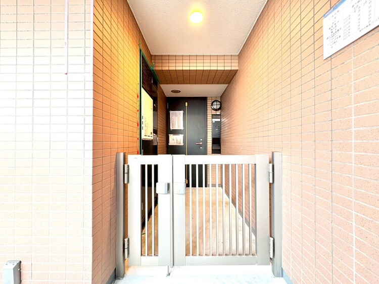 玄関 玄関を開ければ、そこは安らぎのご自宅。