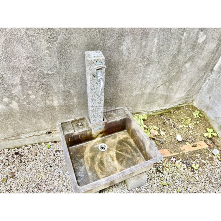 設備 立水栓で洗車もラクラク