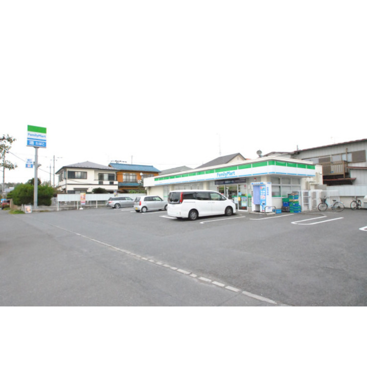 周辺 ファミリーマート(約320m)