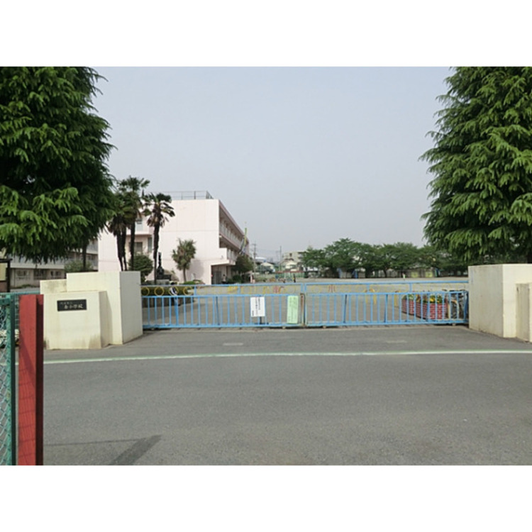 周辺 南小学校(約1200m)