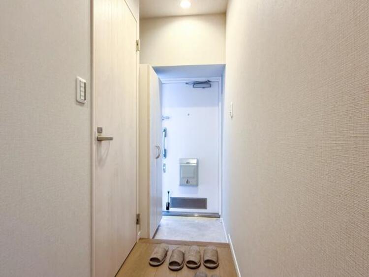 その他 広々とした玄関は収納豊富なシューズクローゼットも完備。雑多な玄関でなくスッキリ空間としての家の顔にできるよう設計しました。